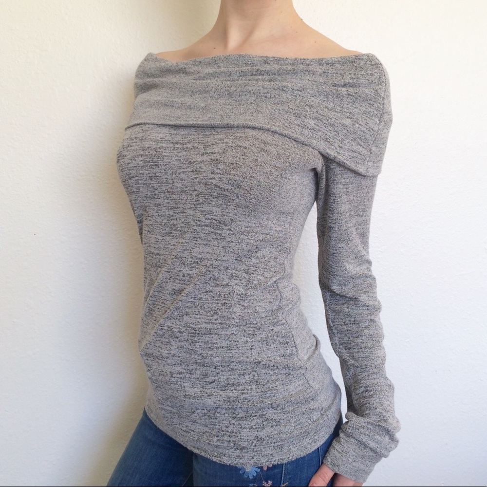 Cold Shoulder Dove Grey Long Sleeve Soft Sweater Cowl - Picture 1 of 6